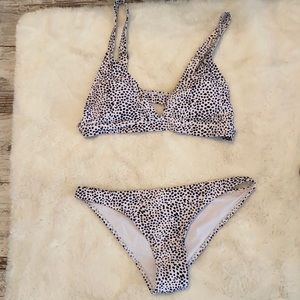 Patterned women’s bikini